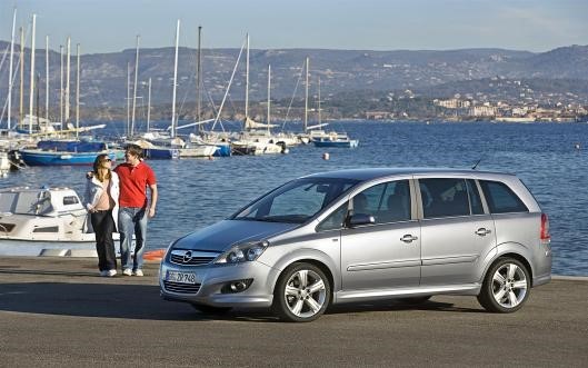 Opel Zafira - 2,2 petrol - automatic, 7 seats (6+1)