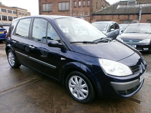 Renault Grand Scenic - 2,0i petrol - automatic